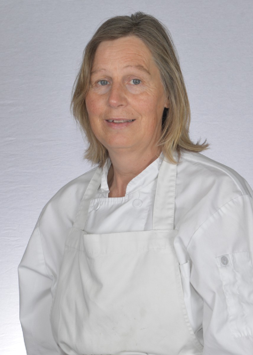 Mrs Sandra Roden